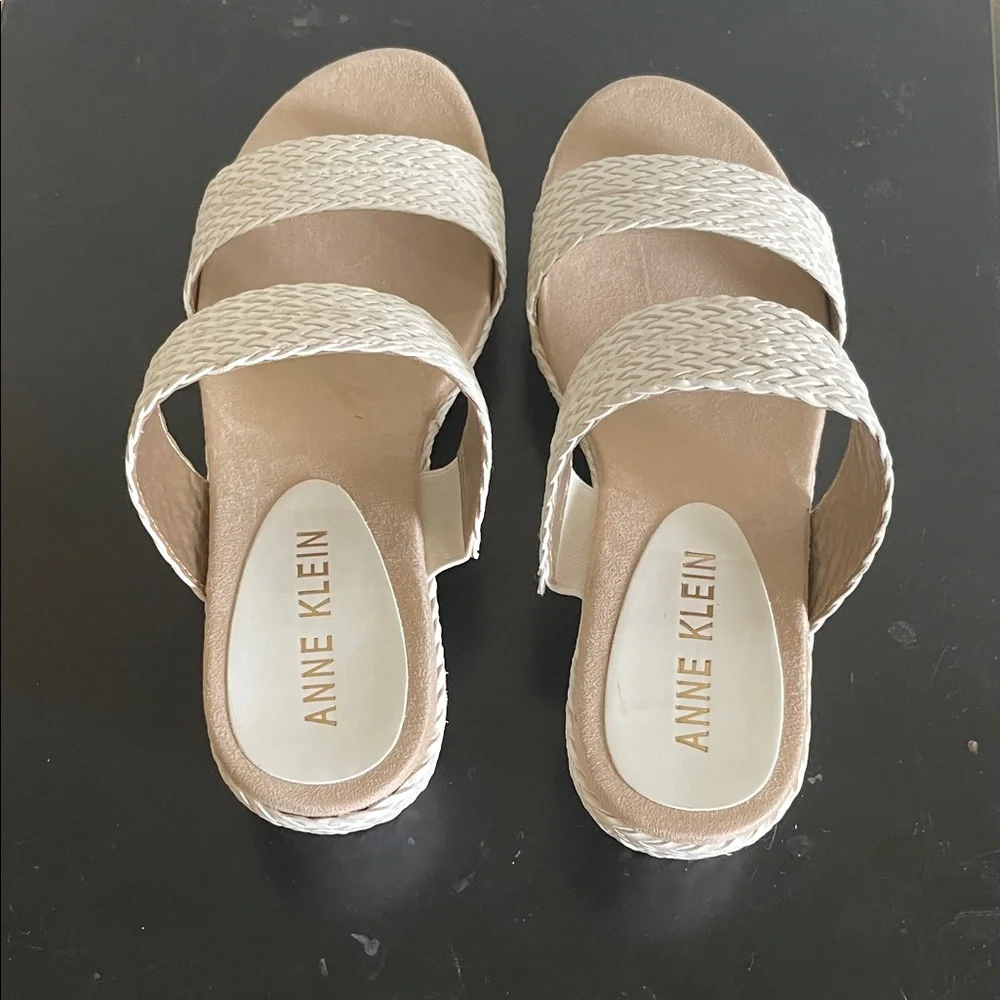 Anne Klein Neutral Braided Double-Strap Slide Sandals NWOT Sz 9.5